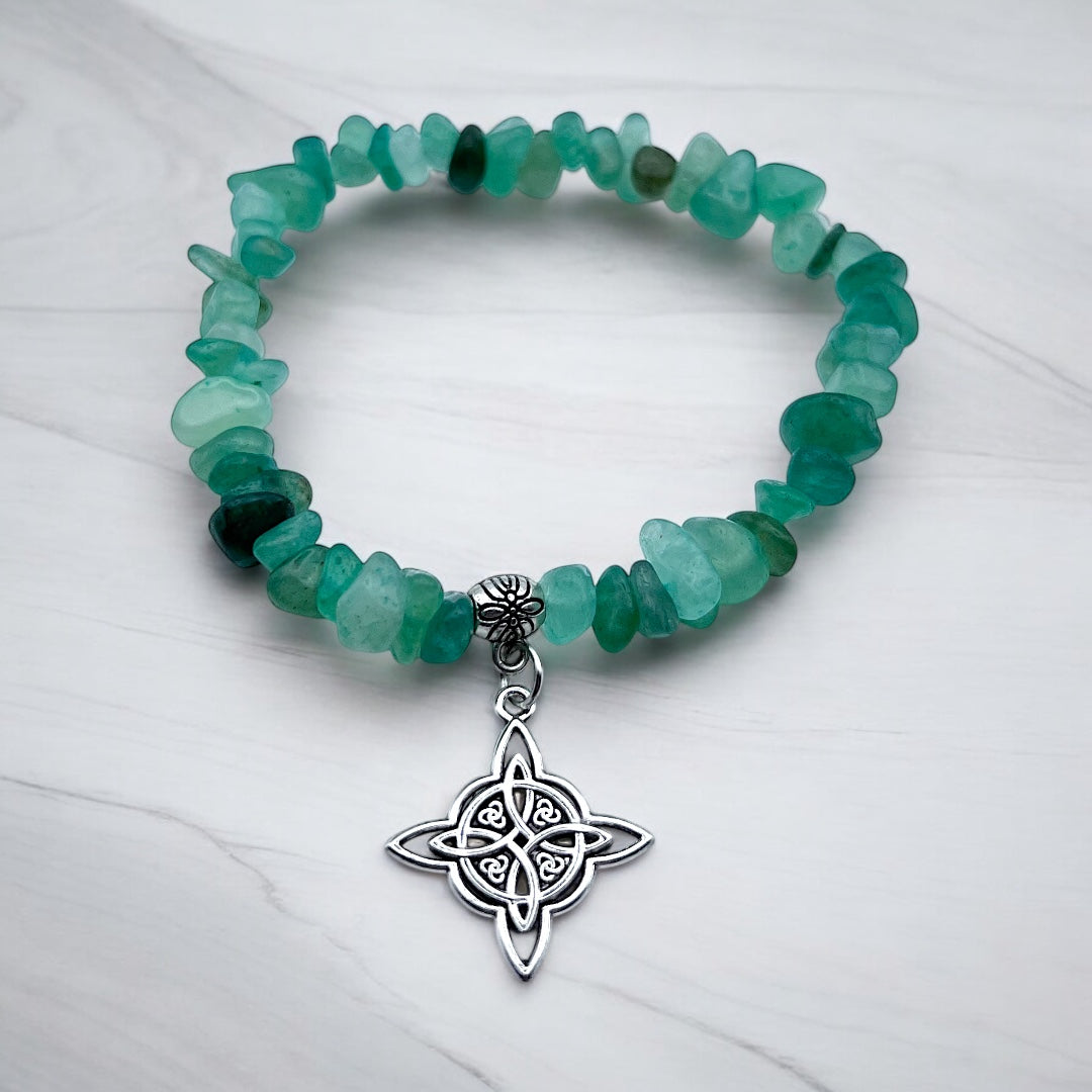 Pulsera de jade verde y nudo de bruja