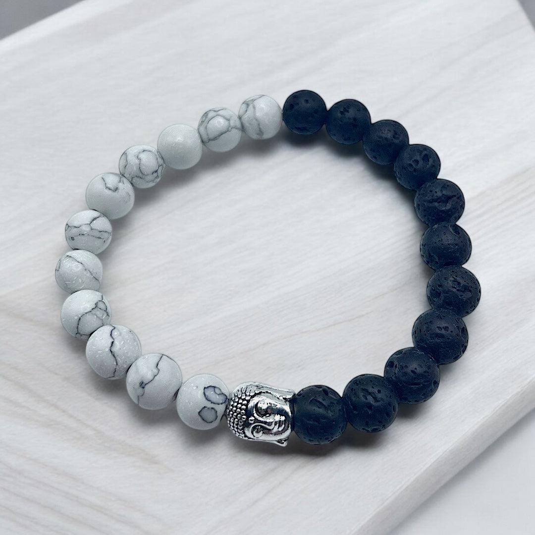 Pulsera howlita blanca y piedra volcánica