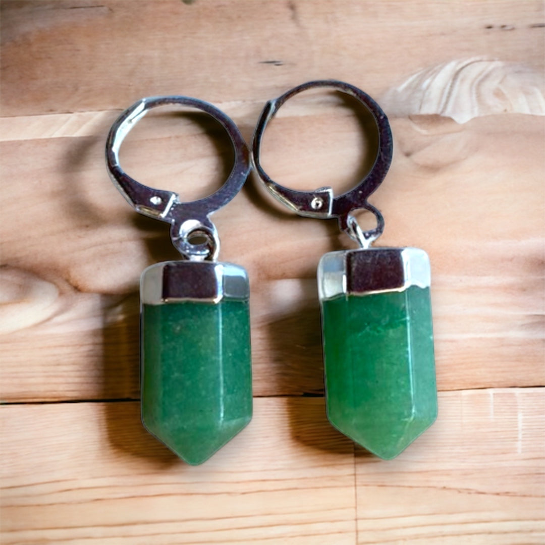 Aros de Jade Verde con Baño de Plata